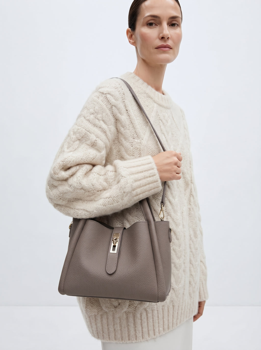 Lock Satchel
