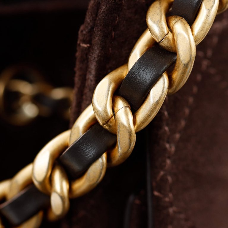 Chain Suede